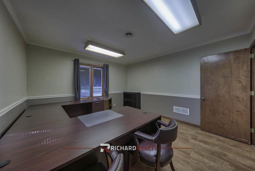 1015 Robertson Ave — photo 10 of 25