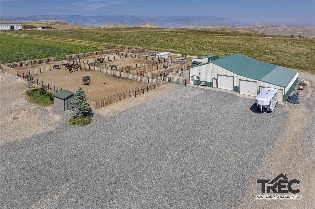 854 Road 22 1/2 — photo 17 of 94