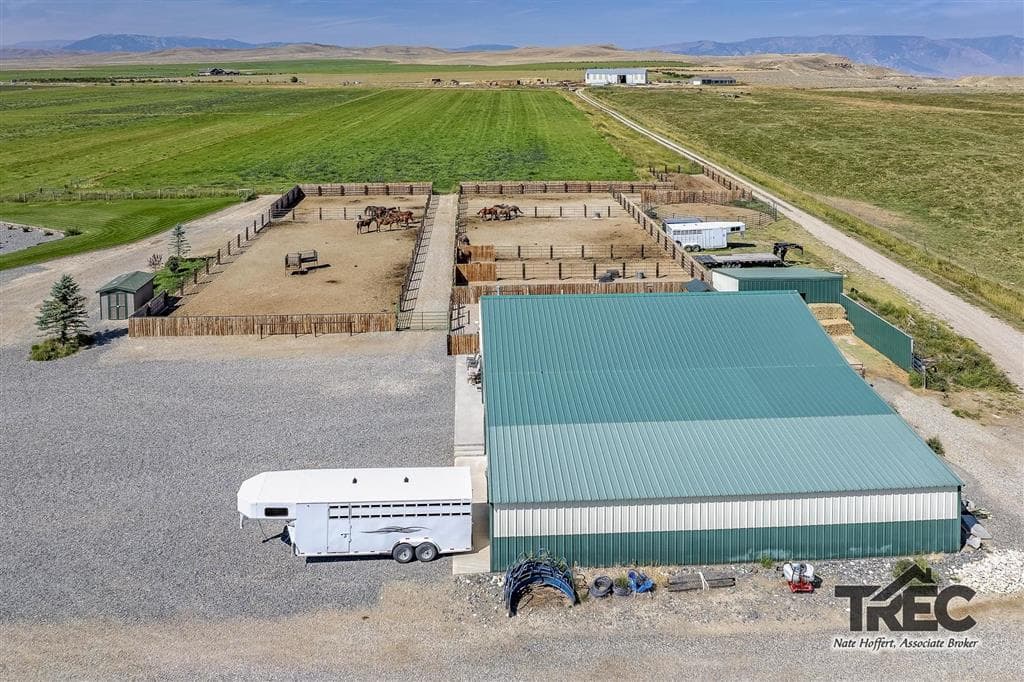 854 Road 22 1/2 — photo 18 of 94