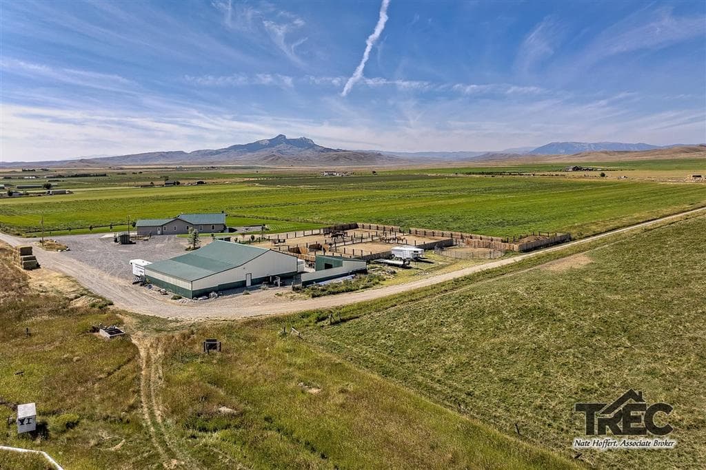 854 Road 22 1/2 — photo 22 of 94