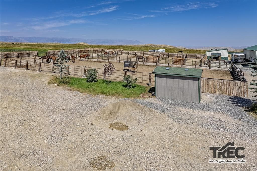 854 Road 22 1/2 — photo 29 of 94