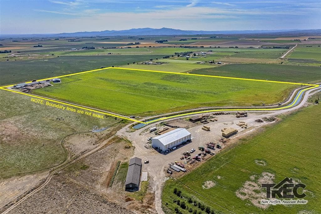 854 Road 22 1/2 — photo 34 of 94