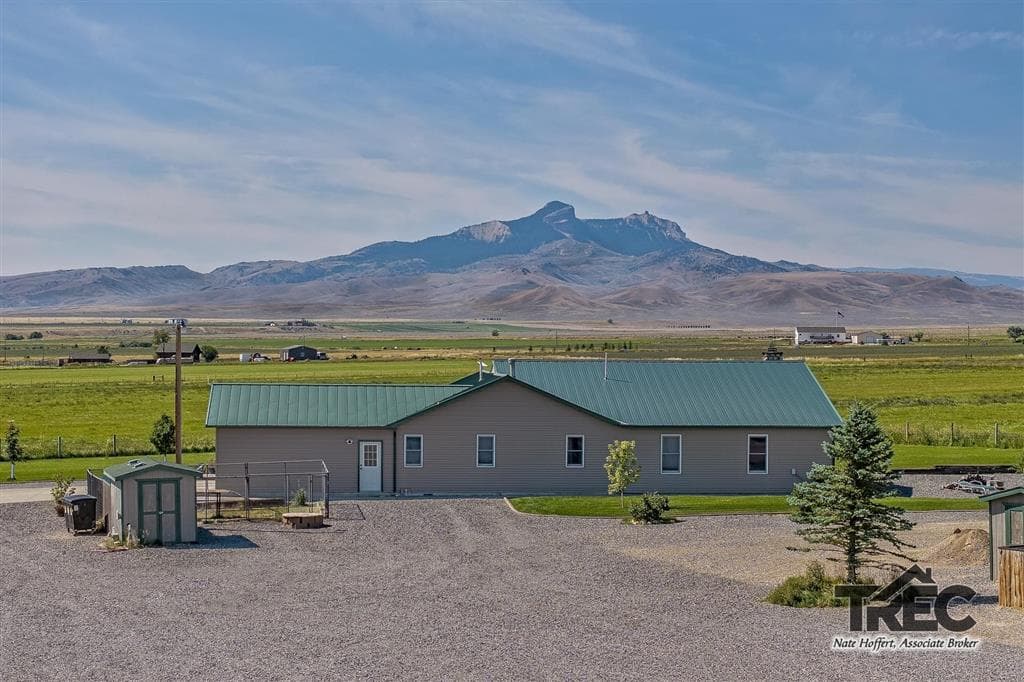 854 Road 22 1/2 — photo 5 of 94