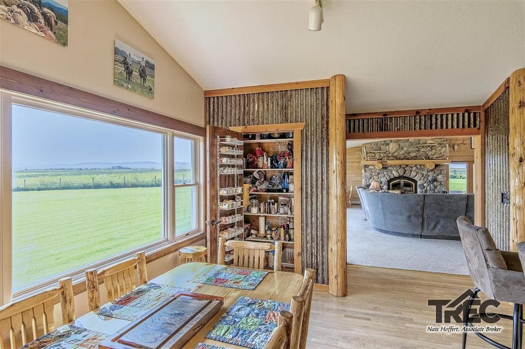 854 Road 22 1/2 — photo 42 of 94