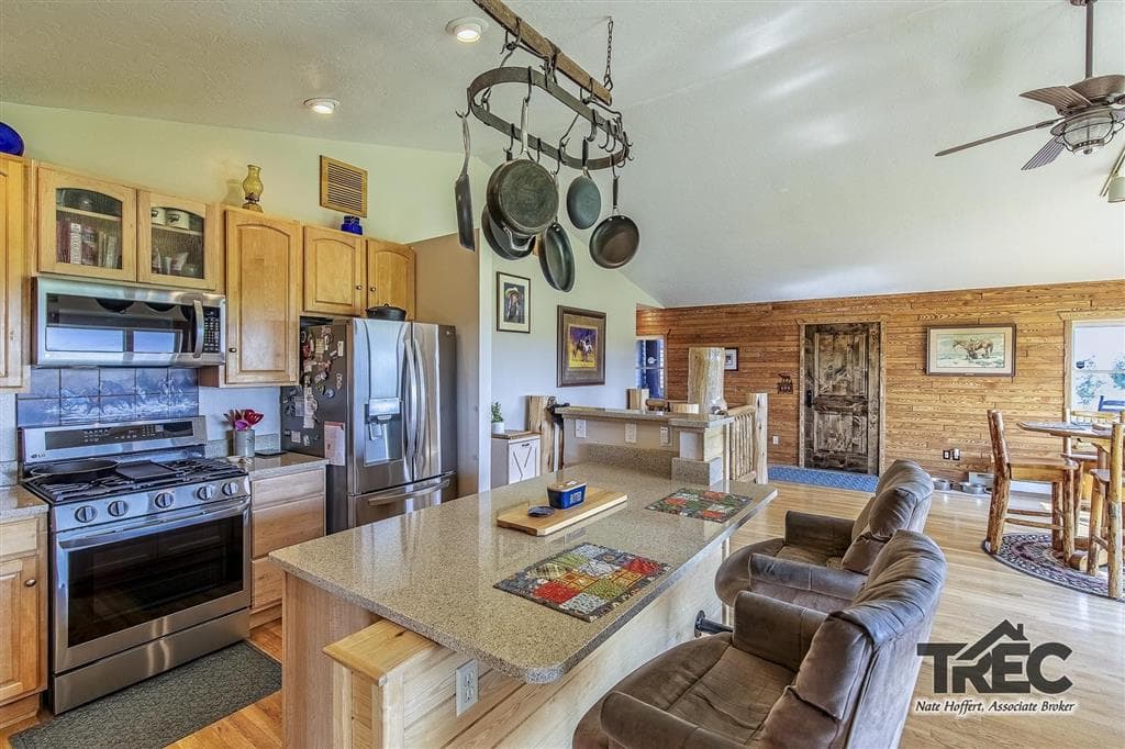 854 Road 22 1/2 — photo 44 of 94