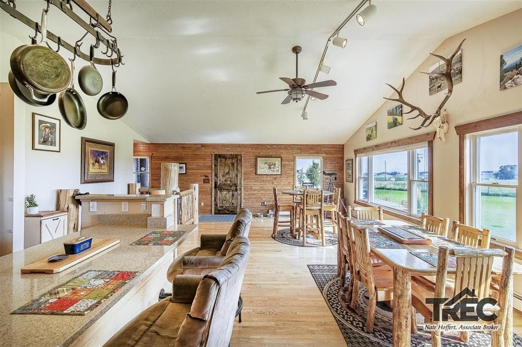 854 Road 22 1/2 — photo 45 of 94