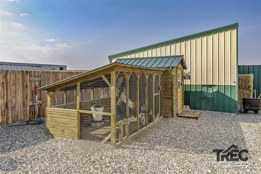 854 Road 22 1/2 — photo 77 of 94