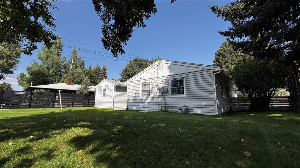 2107 23rd St — photo 10 of 13