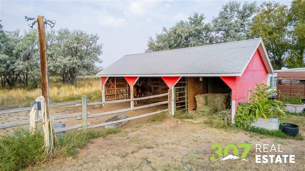 948 Saddle Ct — photo 25 of 32