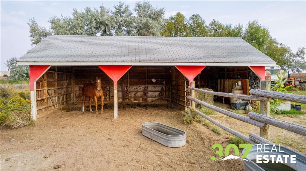 948 Saddle Ct — photo 26 of 32