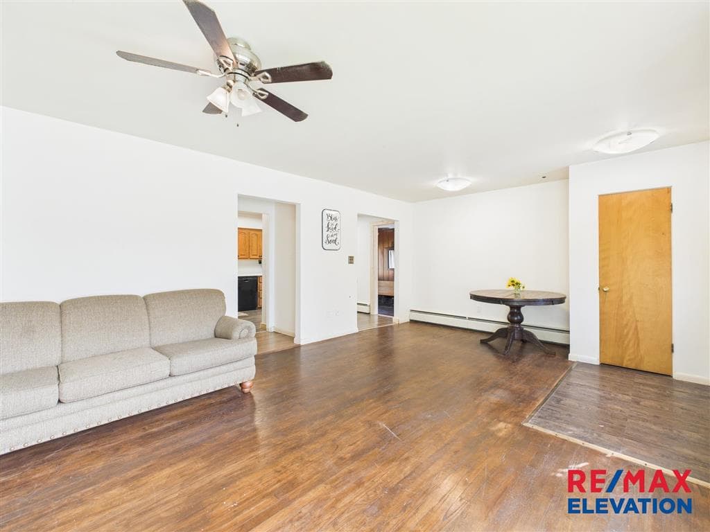 618 Montana Ave — photo 12 of 44