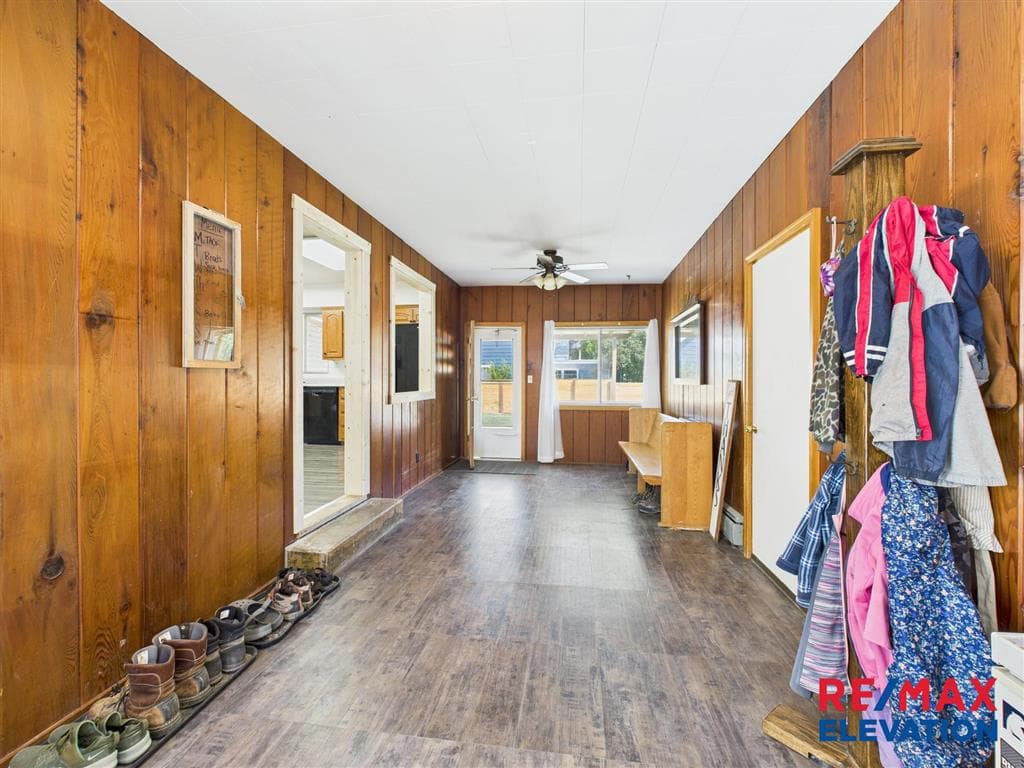 618 Montana Ave — photo 16 of 44