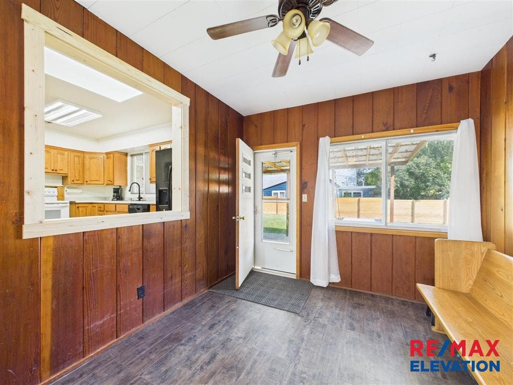 618 Montana Ave — photo 18 of 44