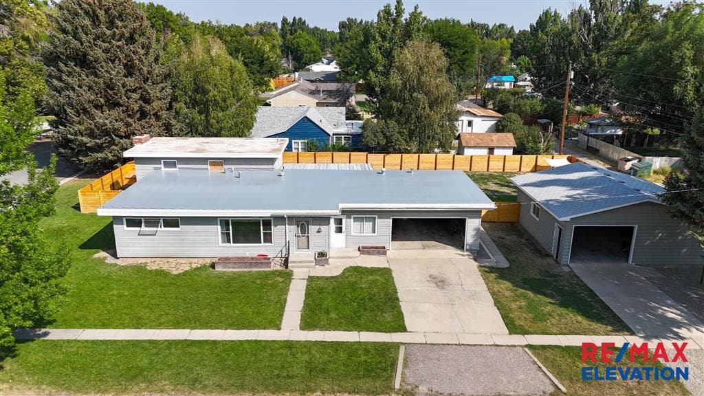 618 Montana Ave — photo 3 of 44