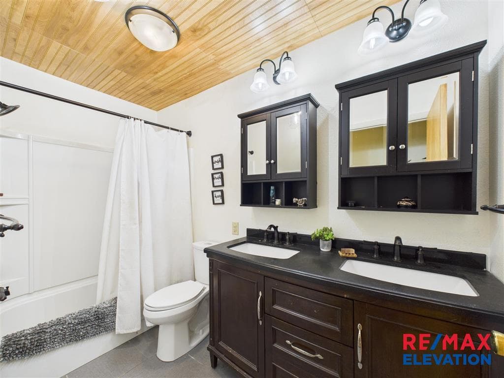 618 Montana Ave — photo 27 of 44