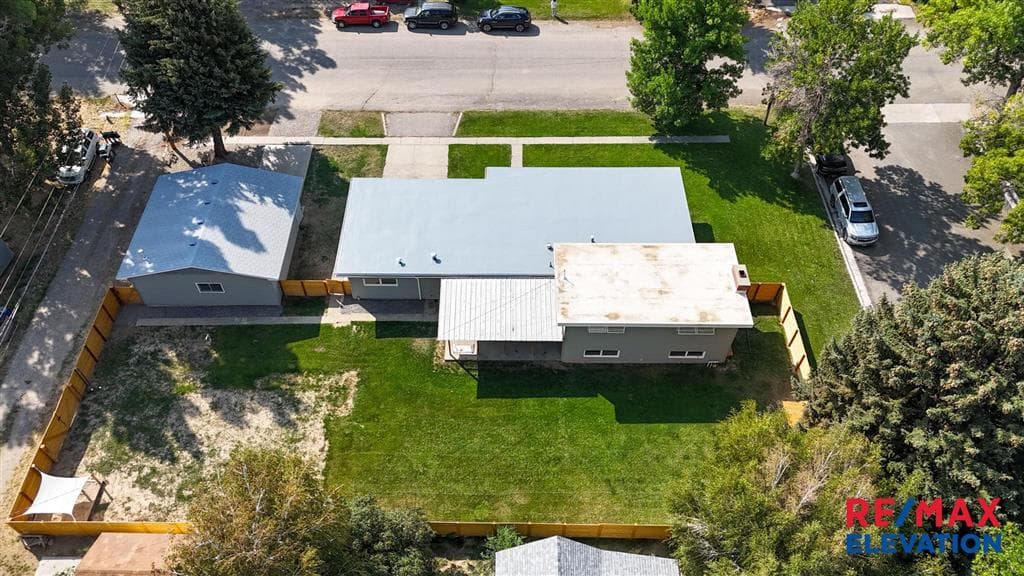 618 Montana Ave — photo 4 of 44