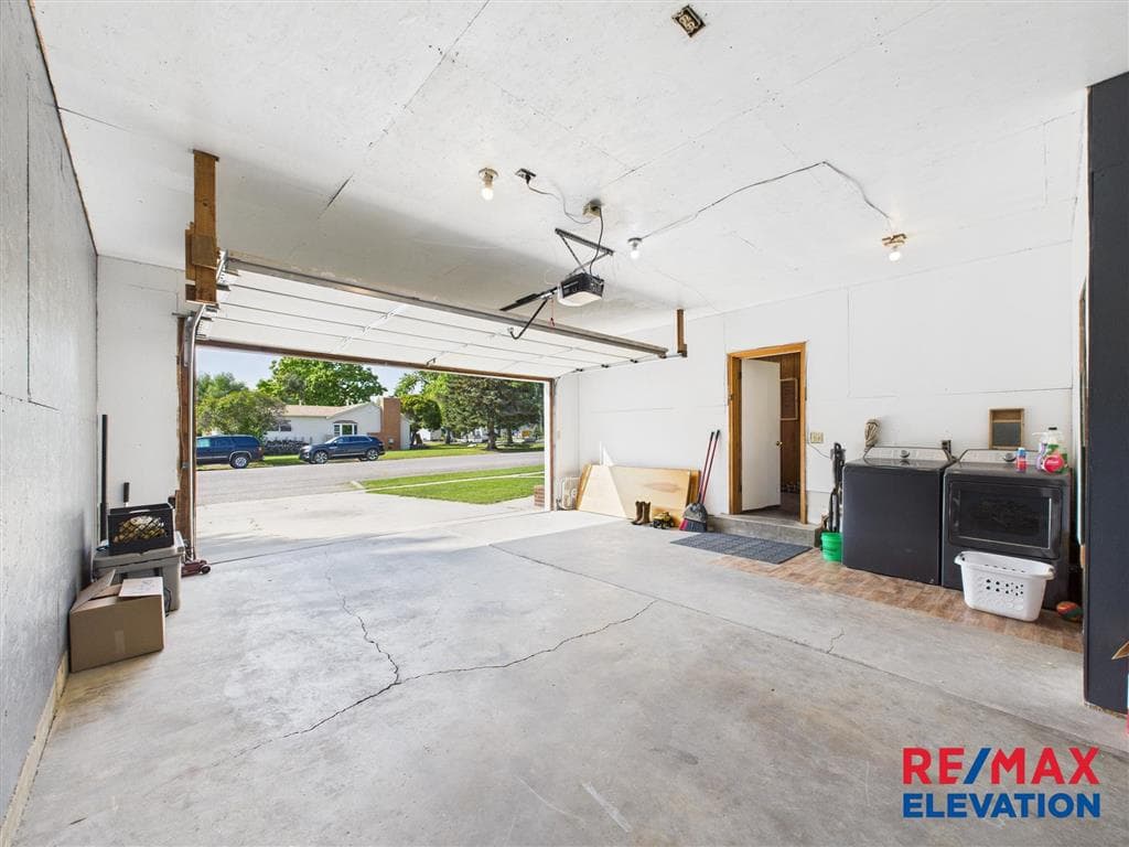 618 Montana Ave — photo 39 of 44