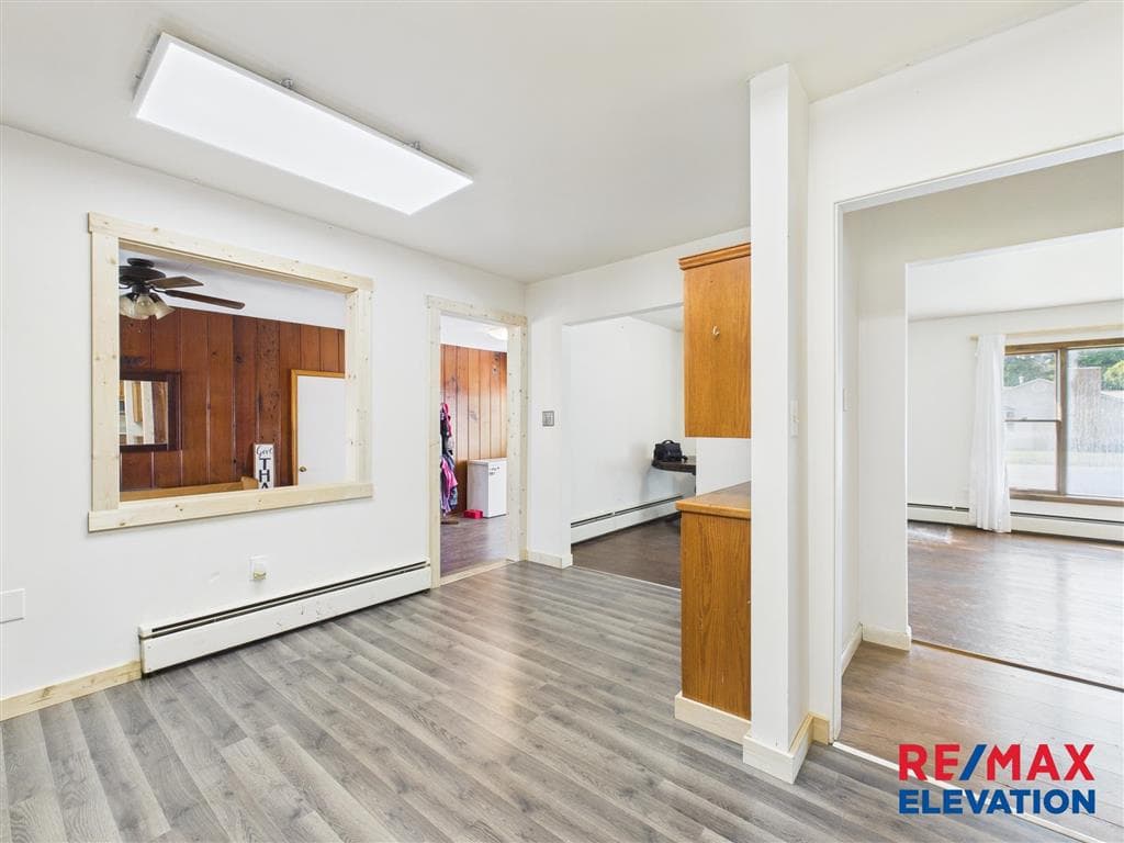 618 Montana Ave — photo 9 of 44