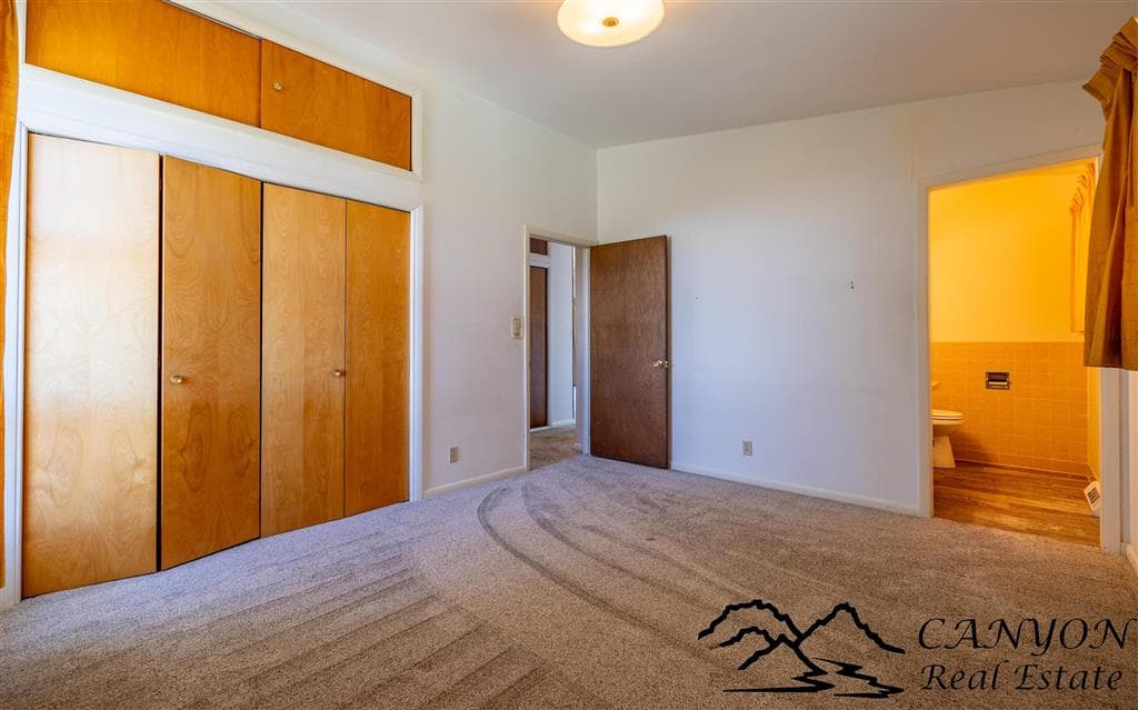 1039 Lane 12 — photo 12 of 54