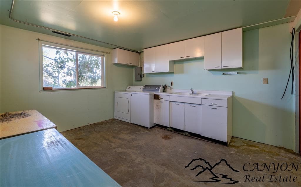 1039 Lane 12 — photo 21 of 54