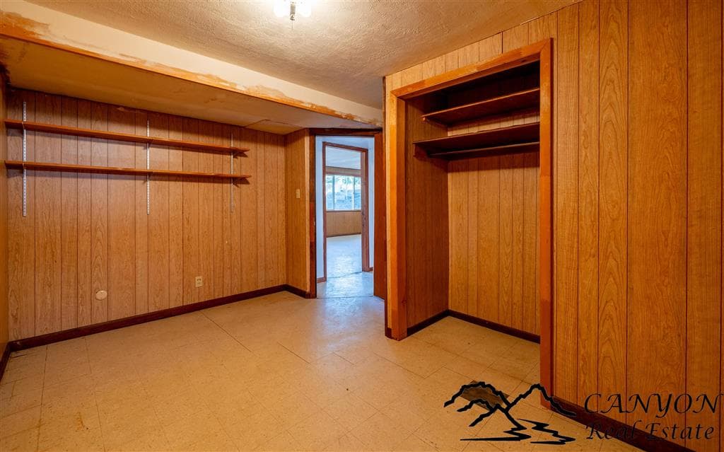 1039 Lane 12 — photo 27 of 54