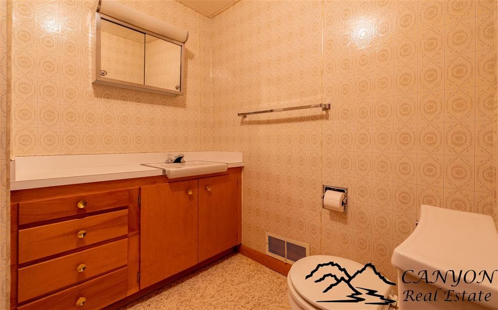 1039 Lane 12 — photo 29 of 54