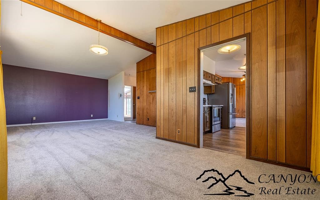 1039 Lane 12 — photo 5 of 54