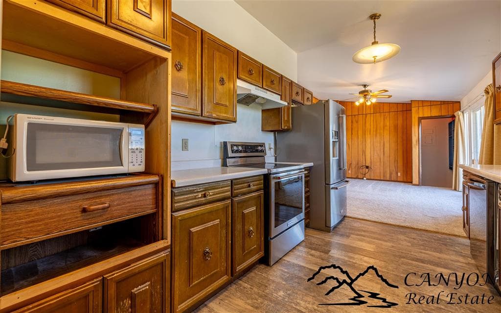 1039 Lane 12 — photo 6 of 54