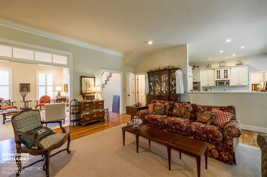 1207 Sunshine Ave — photo 14 of 54