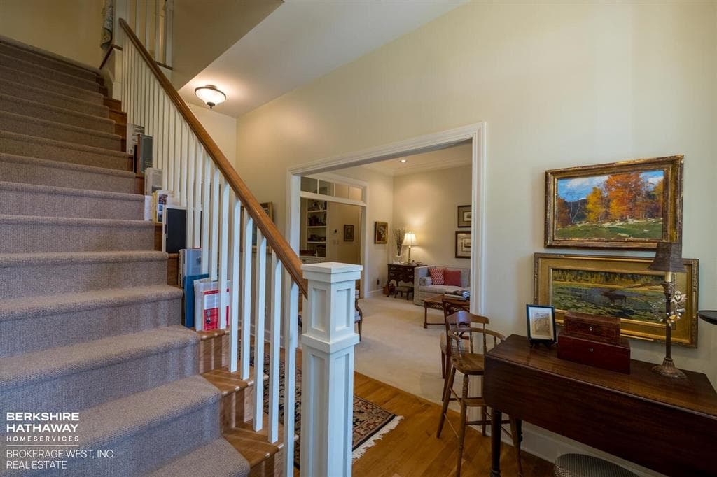 1207 Sunshine Ave — photo 17 of 54