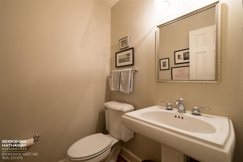 1207 Sunshine Ave — photo 18 of 54