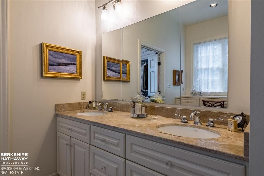 1207 Sunshine Ave — photo 22 of 54