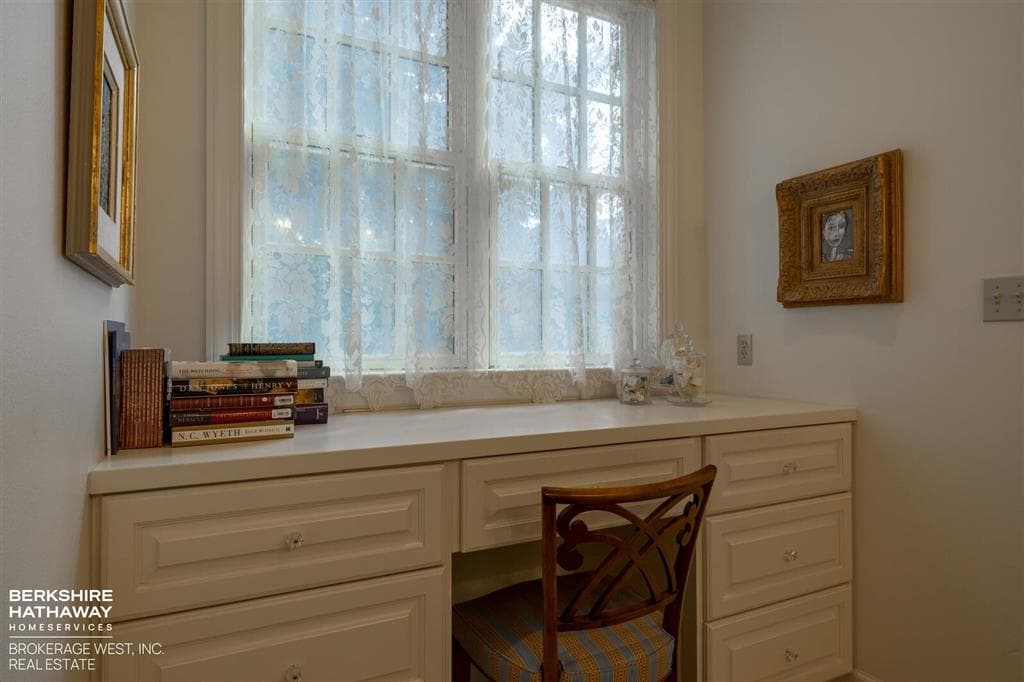 1207 Sunshine Ave — photo 24 of 54