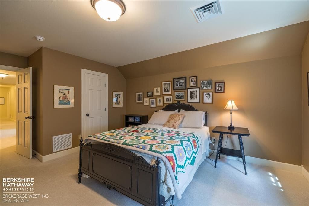 1207 Sunshine Ave — photo 33 of 54