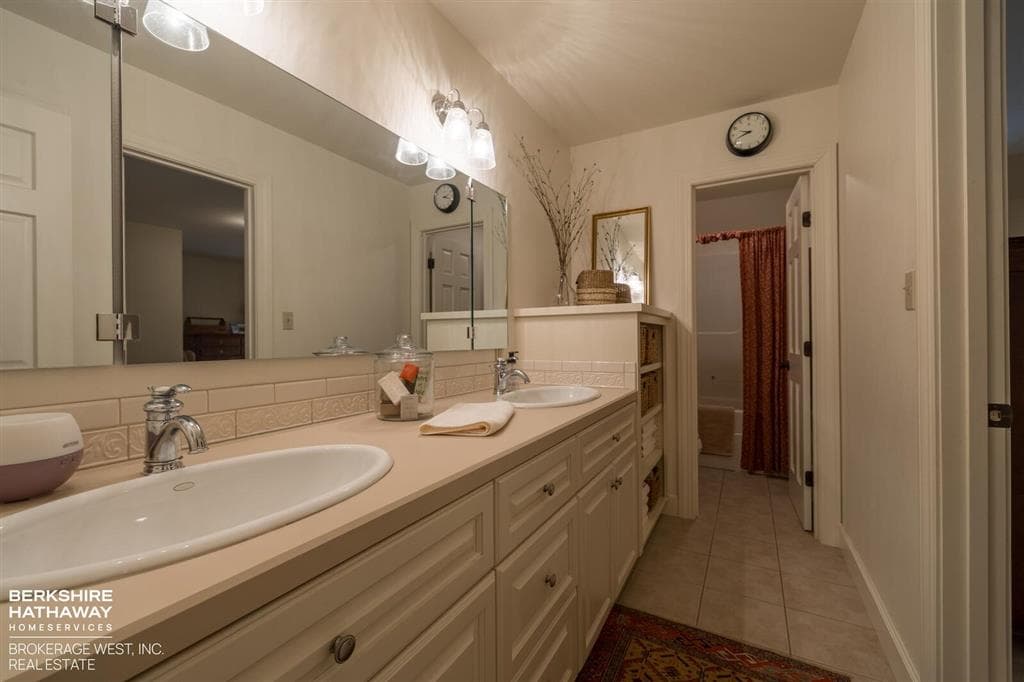 1207 Sunshine Ave — photo 35 of 54