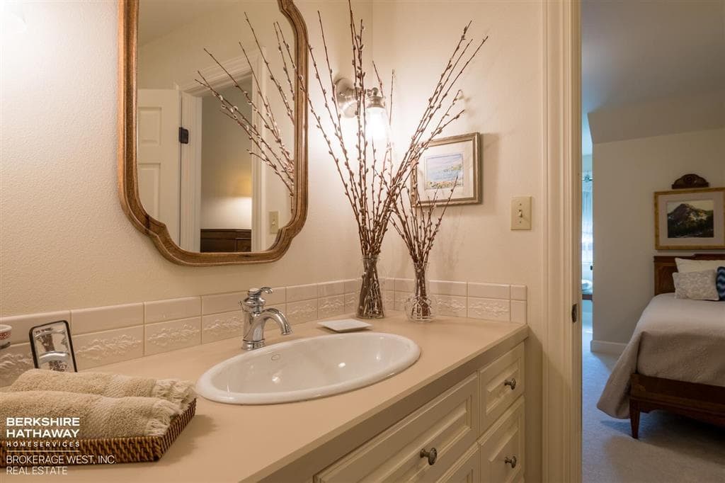 1207 Sunshine Ave — photo 39 of 54