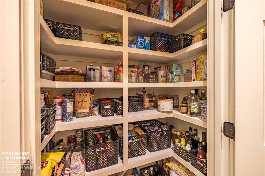 1207 Sunshine Ave — photo 9 of 54