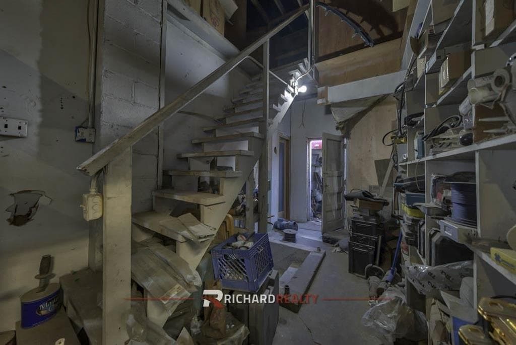 125 S 6th St — photo 11 of 18