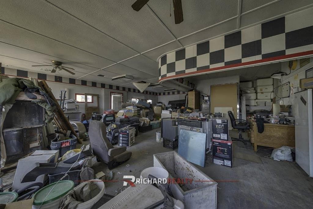 125 S 6th St — photo 15 of 18