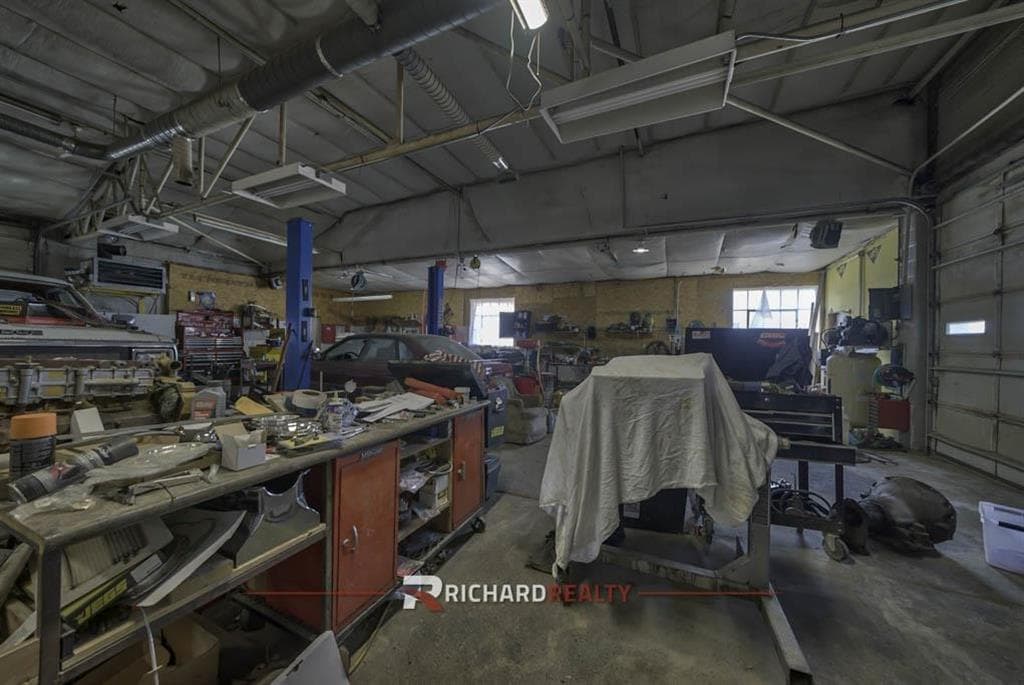 125 S 6th St — photo 10 of 18