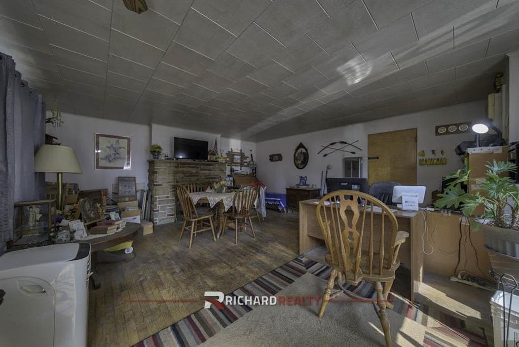 710 W C St — photo 6 of 23