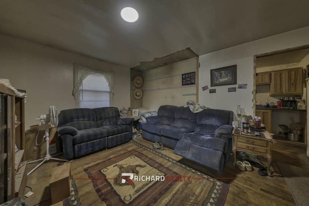 710 W C St — photo 8 of 23