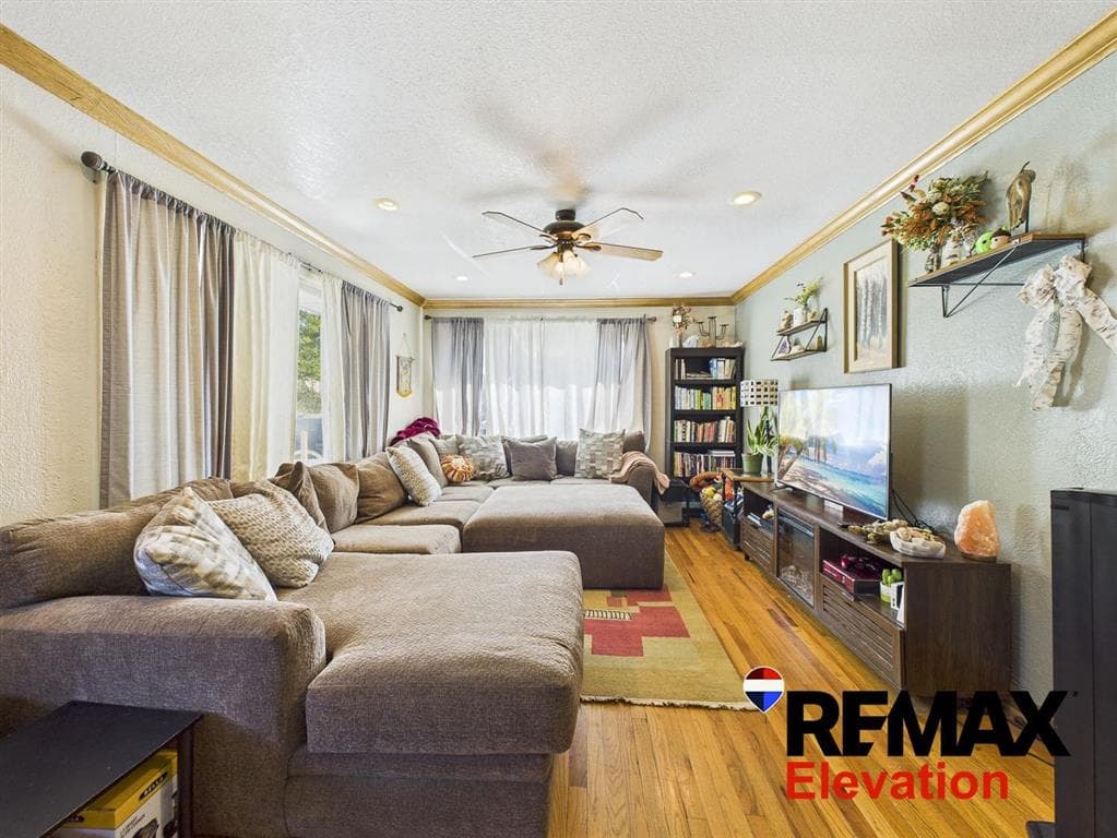 511 5th Ave N — photo 4 of 43