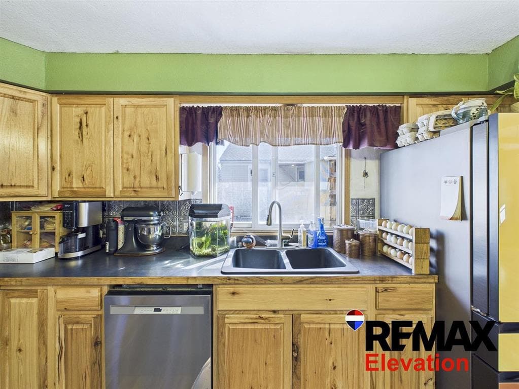 511 5th Ave N — photo 9 of 43