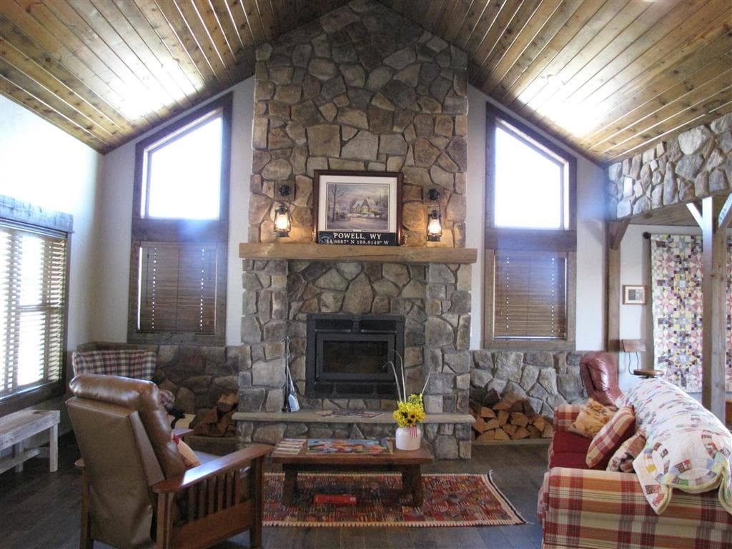 799 Great View Rd photo 1