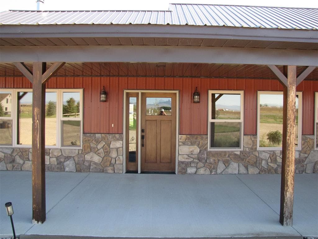 799 Great View Rd — photo 2 of 49