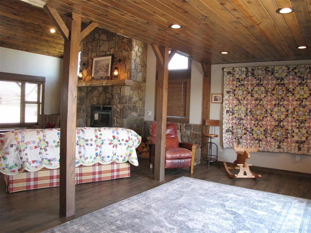 799 Great View Rd — photo 14 of 49