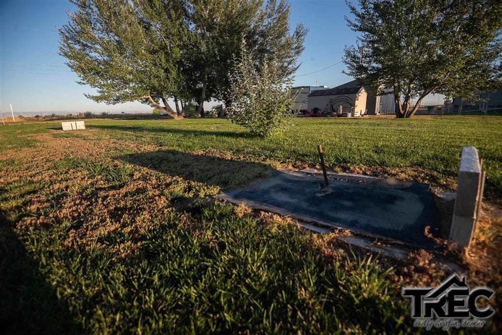 698 Road 8 — photo 27 of 39