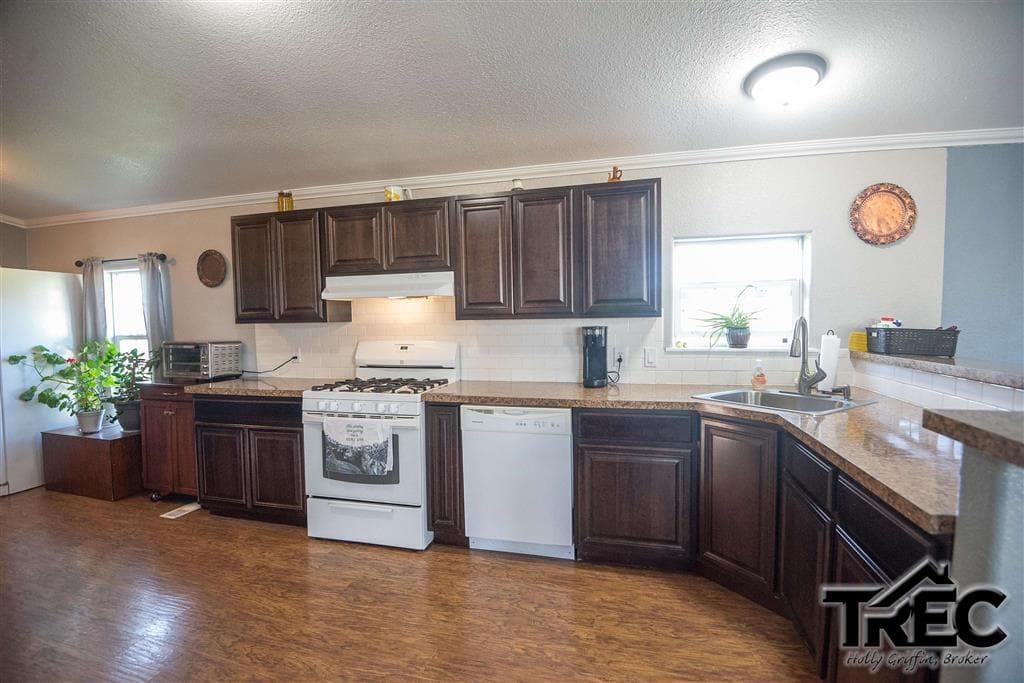 698 Road 8 — photo 7 of 39