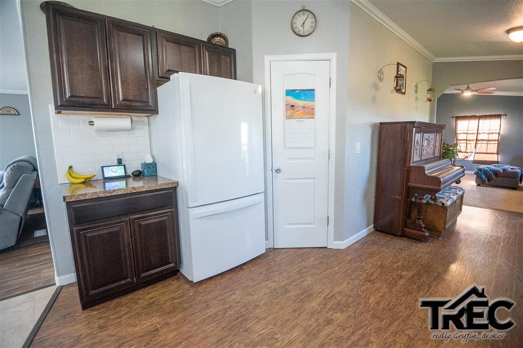 698 Road 8 — photo 8 of 39